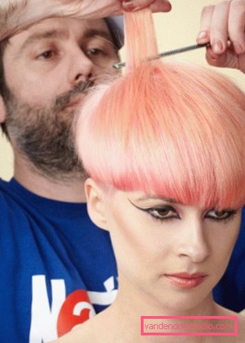 žena na vlasy Efektívny a expresívny účes pod hrncom