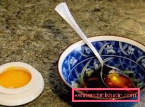 Vlasová maska so žĺtkom a brandy Vlasová maska s vajcom. Jednoduché recepty na vajíčka